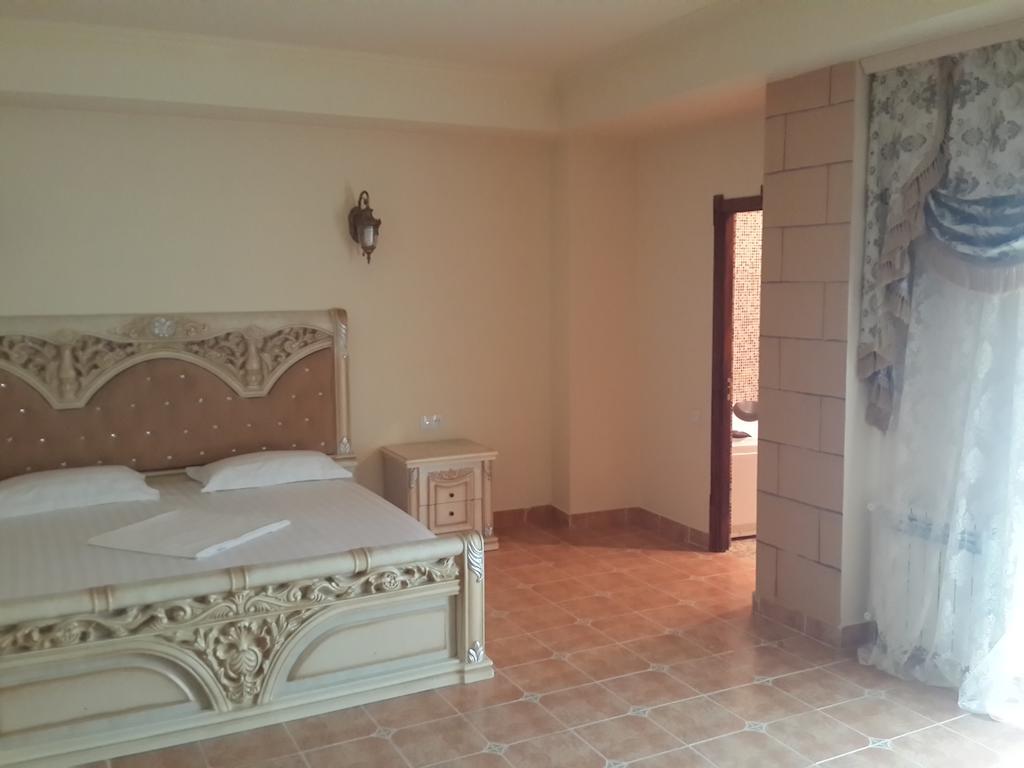 יירבאן Venezia Palazzo Hotel חדר תמונה