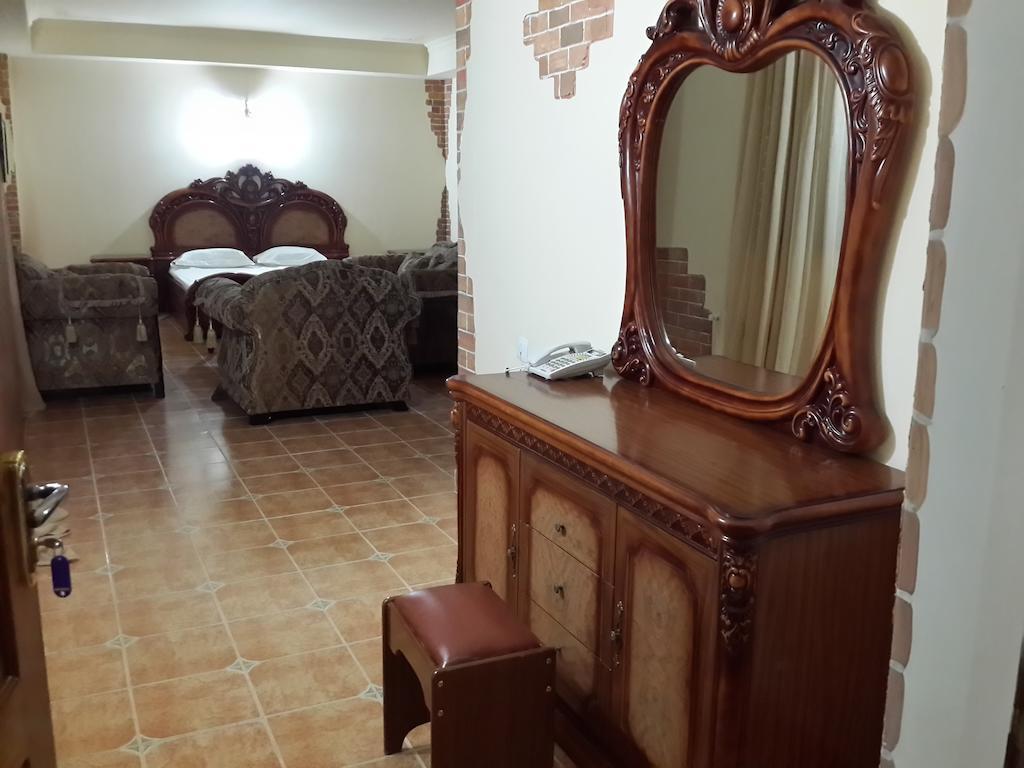 יירבאן Venezia Palazzo Hotel חדר תמונה