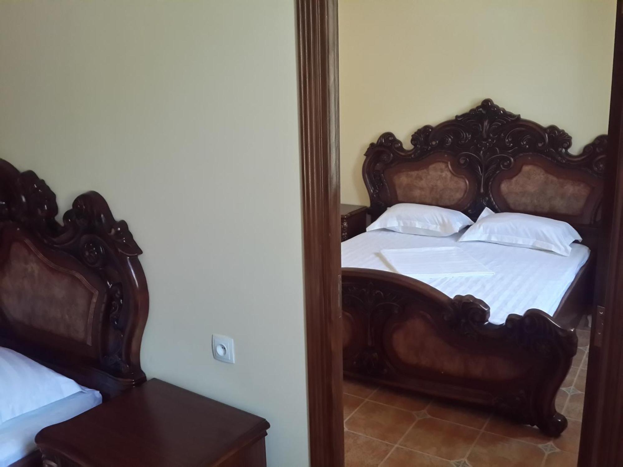 יירבאן Venezia Palazzo Hotel מראה חיצוני תמונה